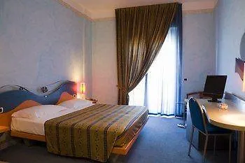 Отель Del Sole 4*